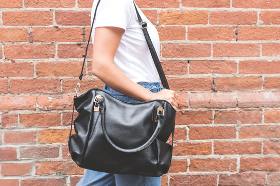 The Art of Minimalist Fashion: Why Less Is Truly More