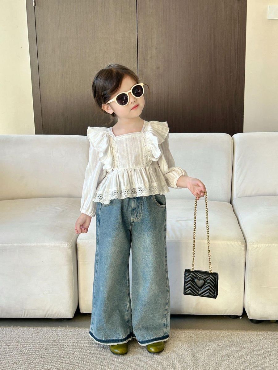 Girls Elegant Ruffle Lace Blouse with Wide-Leg Denim Pants – Casual Chic Outfit