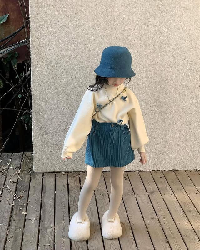 Premium Soft Knit Girls Set For Elegant Warmth And Comfort
