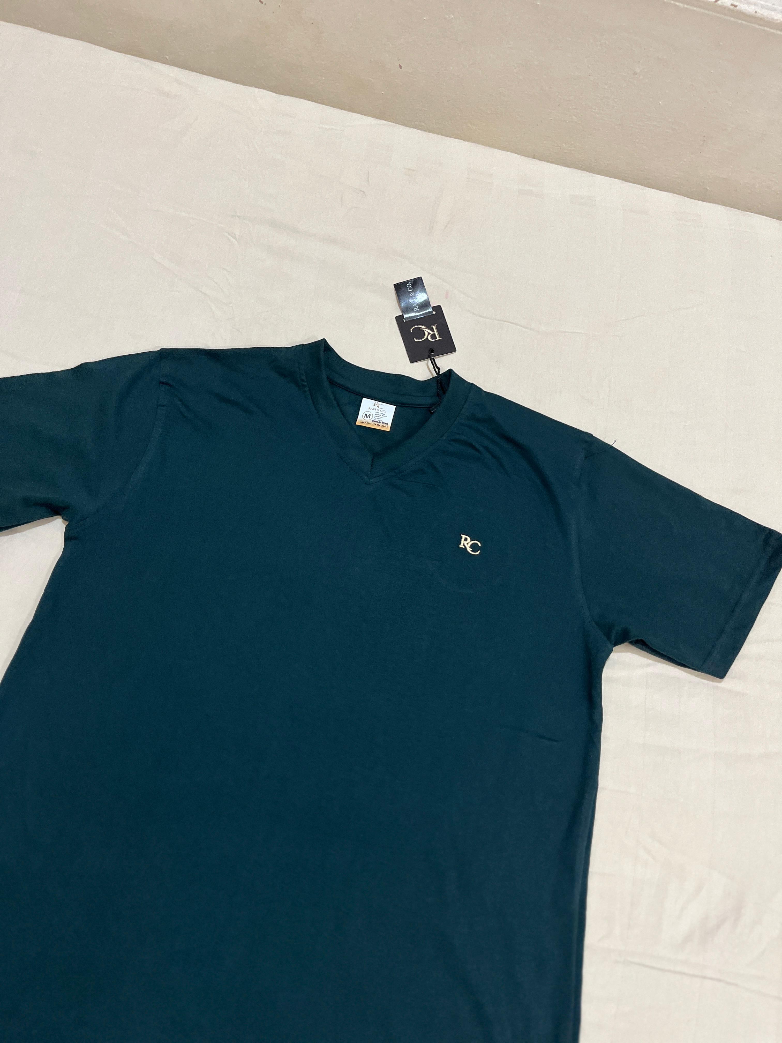 Premium Men Casual Dark Green V Neck Tee For Everyday Minimalist Style